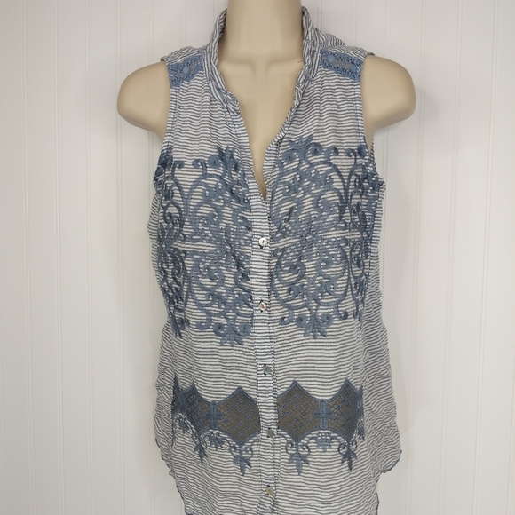 ANTHROPOLOGIE Dylan Embroidered Crochet Trim Top Sz S - Picture 2 of 9